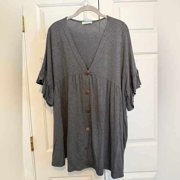 Gray Button-Down V-Neck Top - Picture 1 of 1